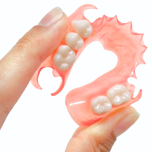 prótesis flexible, dental eradental sangolqui